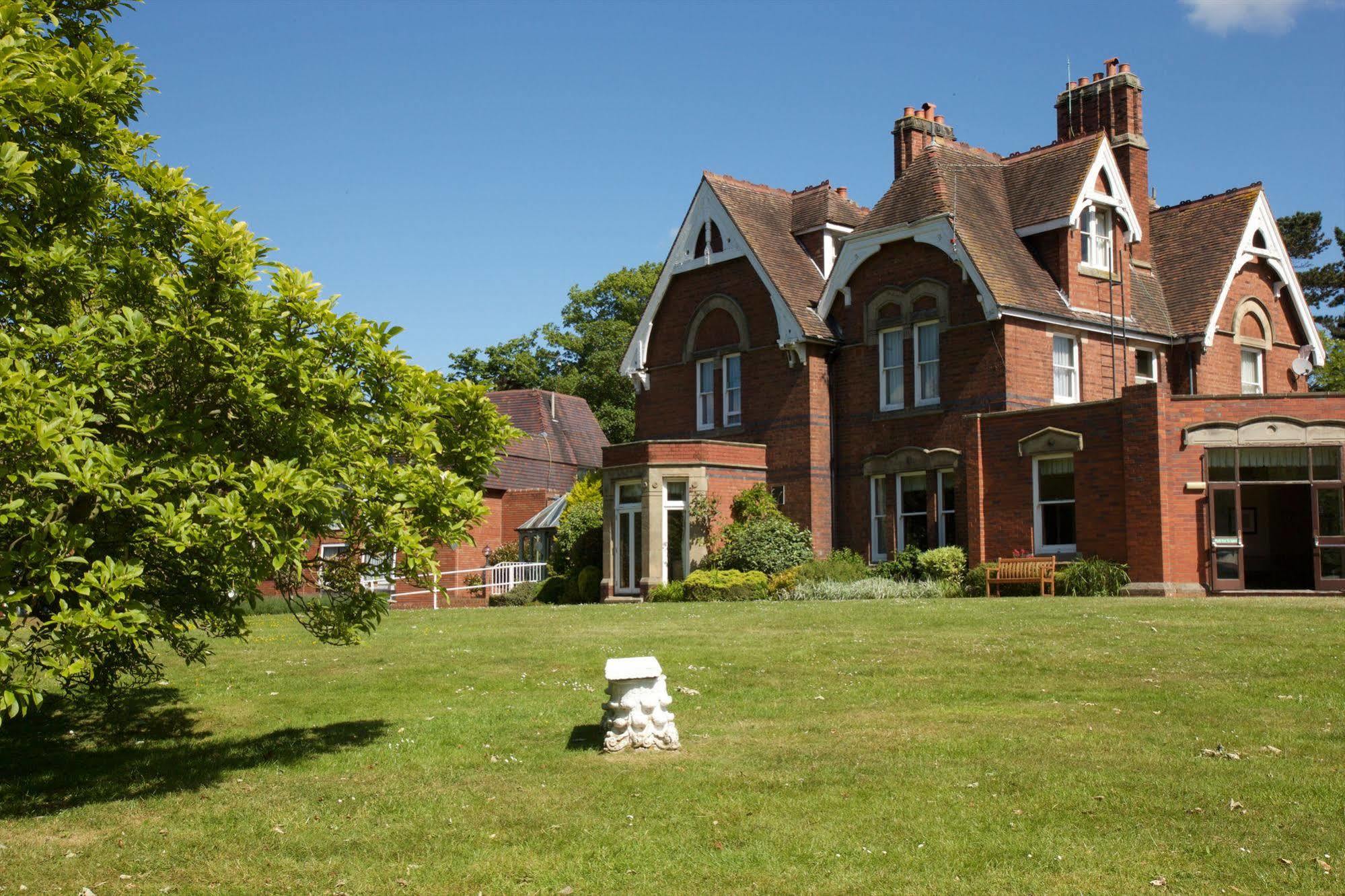 Stourport Manor Hotel Exterior photo